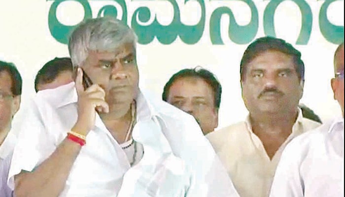 Karnataka: Control your anger, HD Kumaraswamy advices brother, PWD Minister HD Revanna