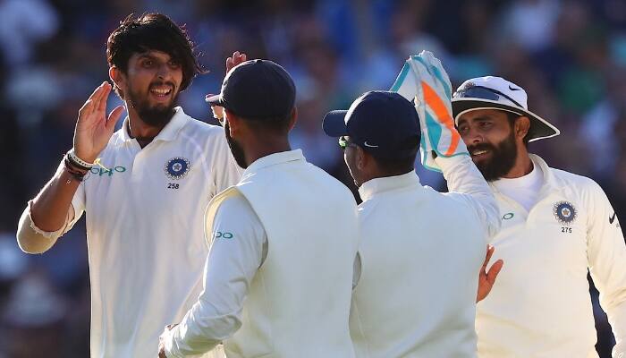 India vs England Ishant Sharma Jasprit Bumrah Alastair Cook 5th Test Day 1