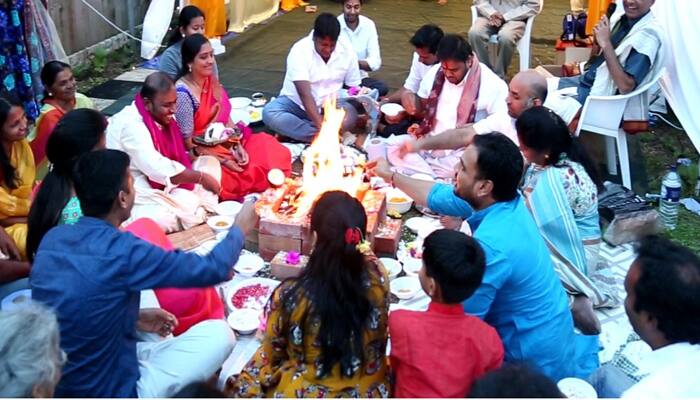 trs uk committee perform lakshmi ganapathi homam for TRS to win elections