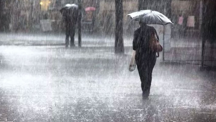 Rain Lashes In North Karnataka Next 3  - 4 days