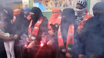 Varanasi: Muslim women celebrate Modi's birthday with sweets and crackers