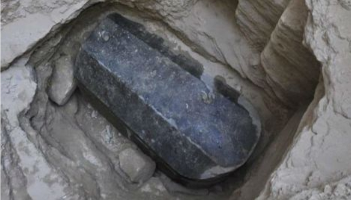 Egypt sarcophagus: Mystery black tomb opened in Alexandria