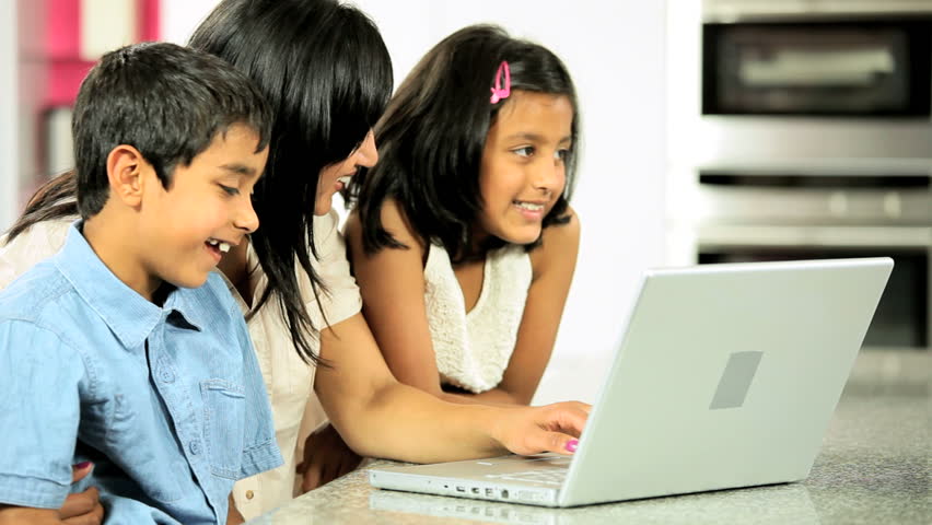 66 mn children aged 5-11 years are active Internet users in India