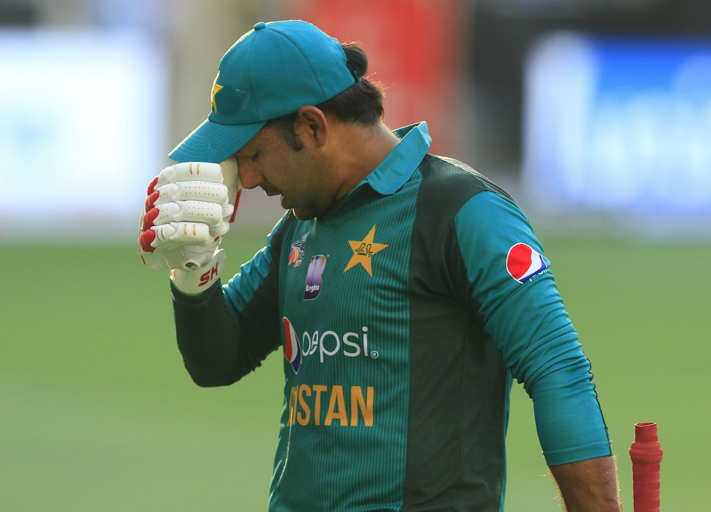 Pakistan captain Sarfraz Ahmed racially abuses South Africa cricketer Andile Phehlukwayo