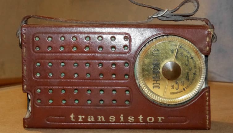 mesmerising story about vintage radio