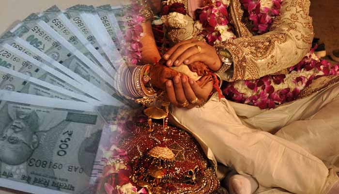 Friend fails to repay debt, man marries his wife at Belagavi