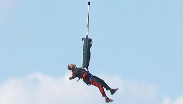 Will Smith Bungee Jumps Out of a Helicopter