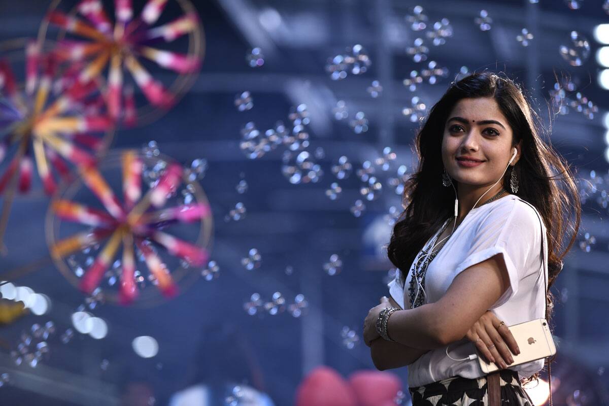 Rashmika Mandanna Photo shoot create awareness of Belanduru lake pollution