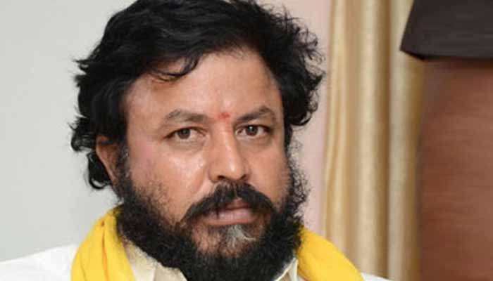 Chintamaneni Prabhakar Fires On Ap  police