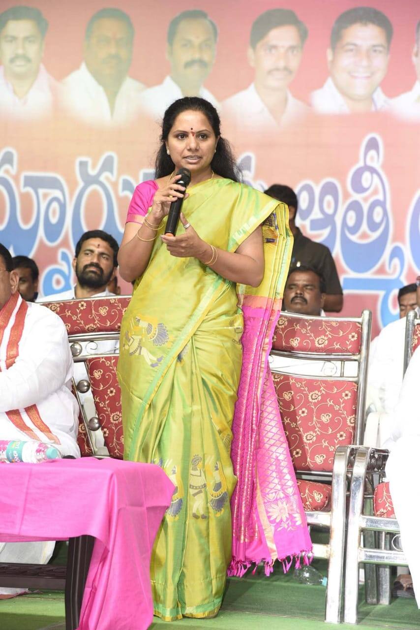 mp kavitha promises to munnnuru kapu community