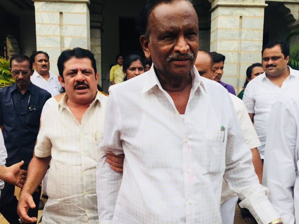 Disqualified MLA MTB Nagaraj Slams Congress Leaders