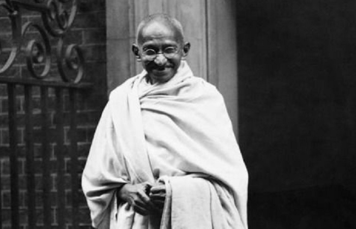 India MK Gandhi 150 yrs kannada poem chanting mahatma champa