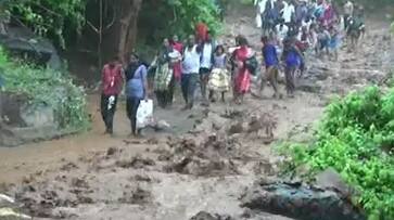 Tamil Nadu chief minister visits cyclone-hit areas