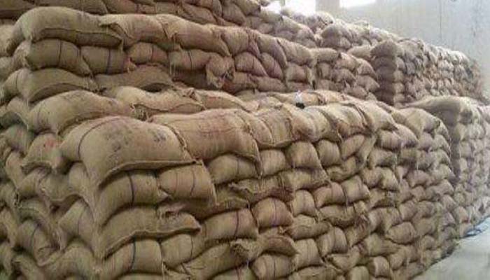 Chitradurga people donates 108 rice bags for flood victims