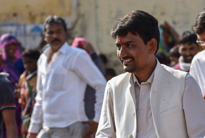 बच्ची से बलात्कार के बाद गुजरात में उत्तर भारतीयों पर हमले,  कांग्रेस विधायक पर आरोप, 170 गिरफ्तार