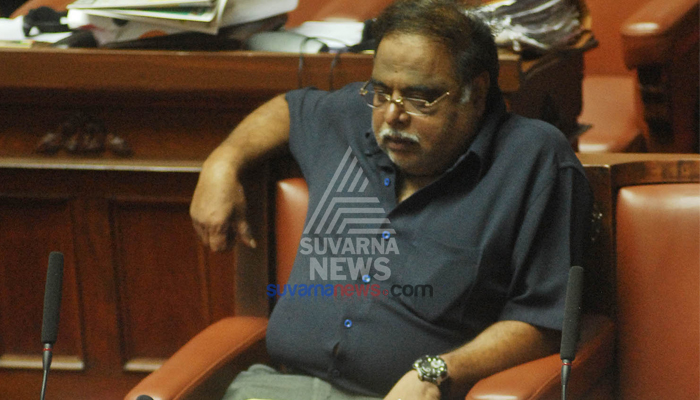 CM Kumaraswamy Declares 3 Day Mourning As Mark Of Respect To Ambareesh