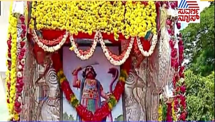 Mysuru City Police commissioner grants permission  to celebrate mahisha dasara gow