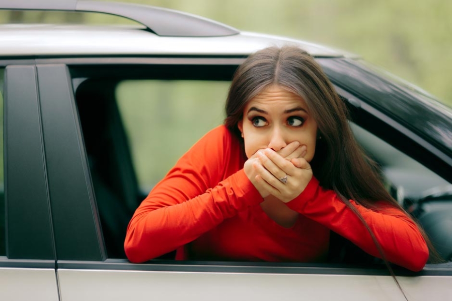 Tips For Avoid Vomiting While Car Travel