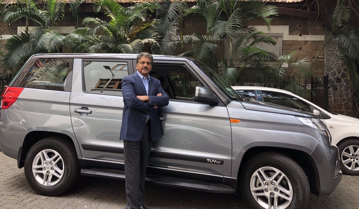 Mahindra Motors Cheif Anand Mahindra perfect replay for Netizen