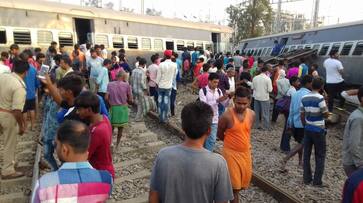 New Farakka Express crashed in RaiBareli