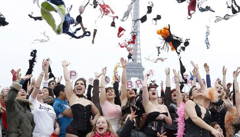 No Bra Day 2023 இந்த தினம் ஏன் எதற்கு ஒவ்வொரு பெண்ணும் அவசியம் 