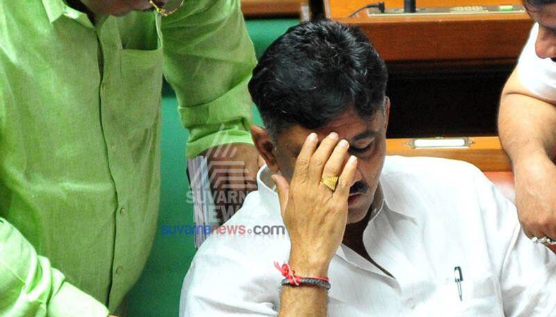 Congress dissident leader fight In Front of DK Shivakumar at chikkaballapur Loksabha