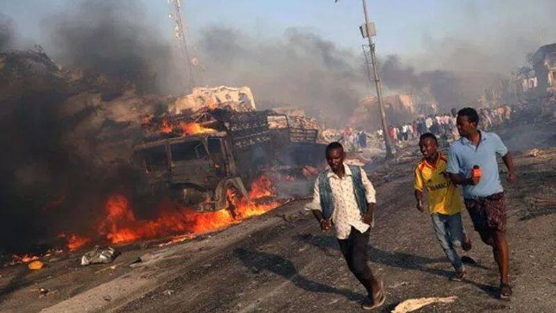 Somalia suicide bombings... 16 dead