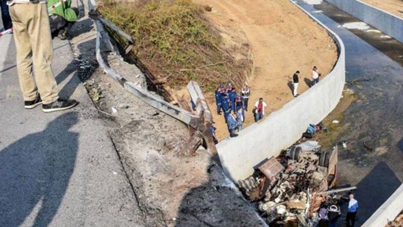 Turkey Lorry crash... 22 People kills