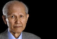 Osamu Shimomura Nobel chemistry laureate marine biologist dies Nagasaki Tokyo