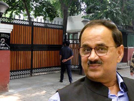 CBI vs CBI: four suspect take into custody roming around Alok Verma house