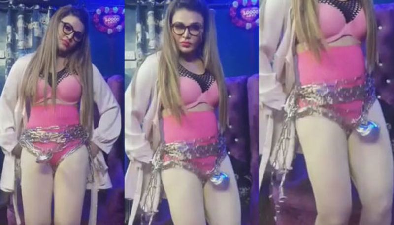 Video Bollywood Actress rakhi sawant bizarre statement on sex life