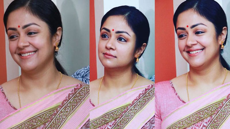 Kaatrin Mozhi reviews... Jyothika film