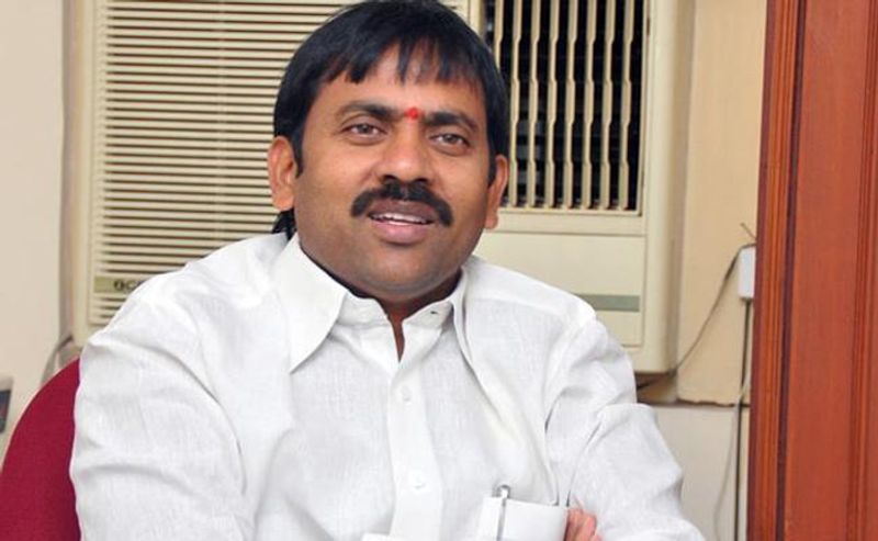 ex mla malla vijay prasad reacts over ysrcp leaders attack on pendurthi revenue staff