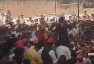 dance of bar dancer in samajwadi party meeting in meerut