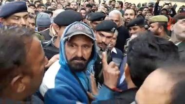 किश्तवाड़ में भाजपा नेताओं की हत्या से नाराज लोगों ने केंद्रीय मंत्री से की बदसलूकी