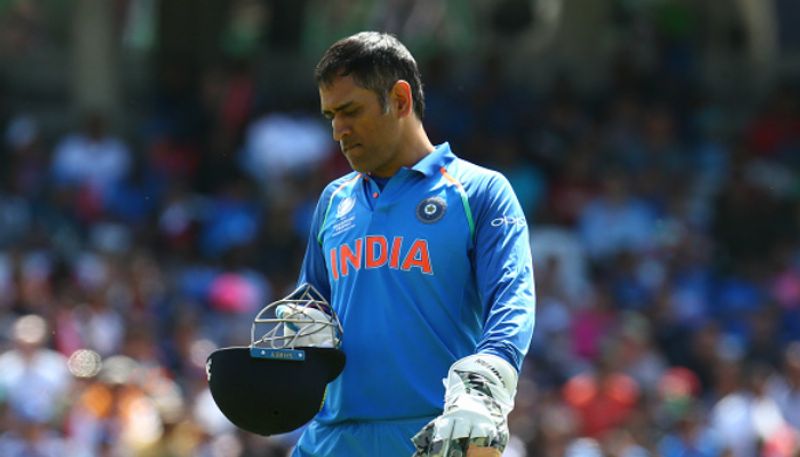 Twitter praise MS Dhoni included Team India vs Australia ODI and New Zealand T20 series