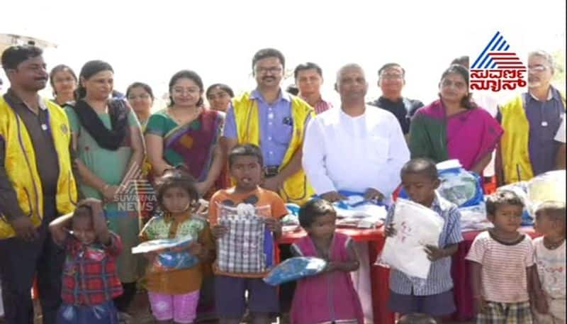 Citizens Bought New Dress for Slum Children in Bagalkot