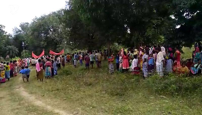 Watch: Maoists' cultural wing stage protest against major parties, calls for boycott of Chhattisgarh polls