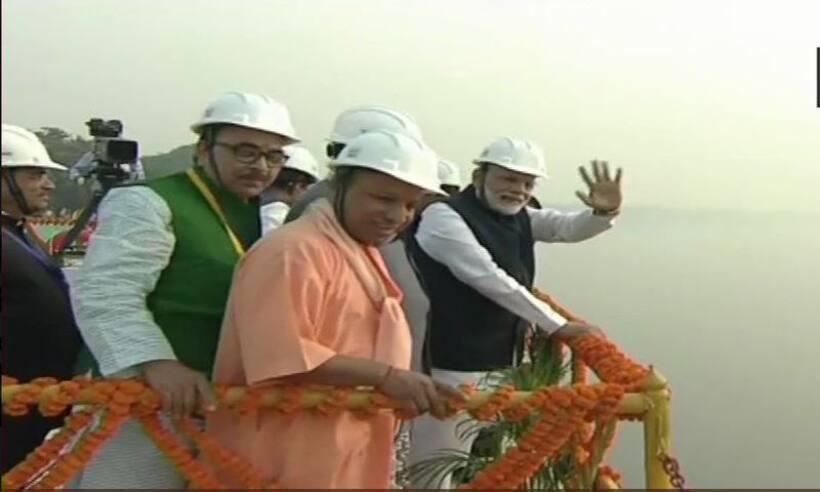 पीएम मोदी ने वाराणसी के लिए लगा दी तोहफों की झड़ी