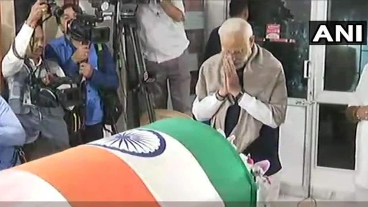 पीएम मोदी ने अनंत कुमार को दी श्रद्धांजलि