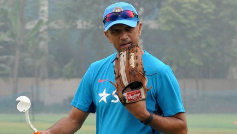 BCCI sent notice to former Team india captain rahul dravid for conflicts of interest