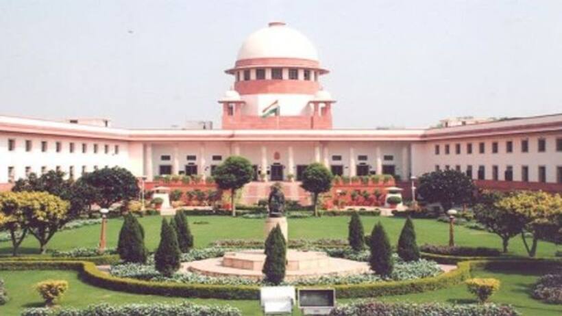 अनुच्छेद 370 पर सुप्रीम कोर्ट ने दिया केन्द्र और जम्मू कश्मीर सरकार को नोटिस