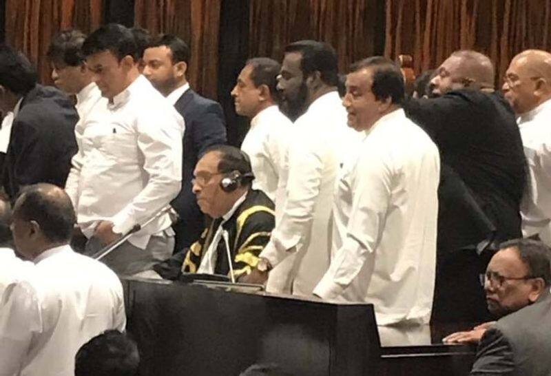 srilanka parliment fight