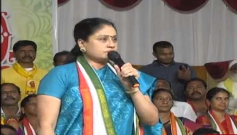 telangana congress leader vijayashanthi responds over increasing corona cases in hyderabad