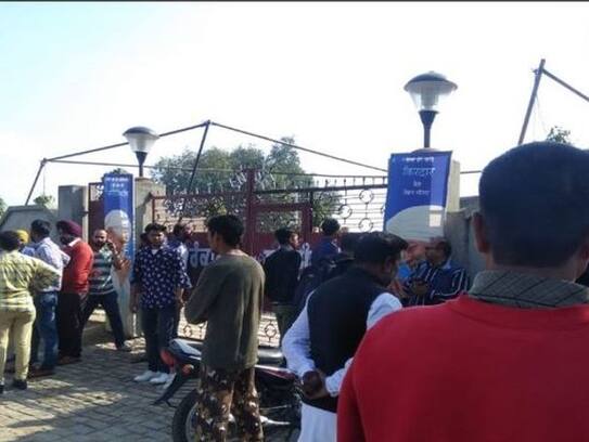 Bike riders thrown bomat Nirankari Bhawan in Amritsar, 3 killed, many injured