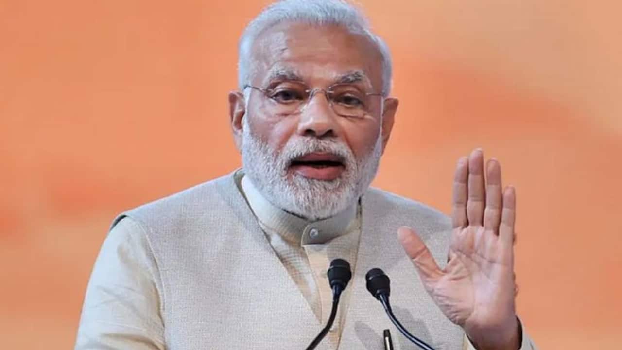 एससी-एसटी एक्ट समेत इन पांच मुद्दों पर मोदी सरकार के खिलाफ फैलाया जा रहा झूठ