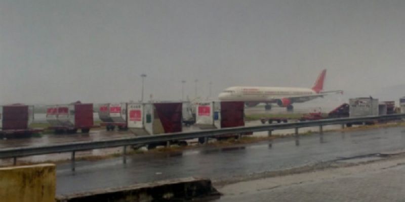 Cyclone Michaung 20 flights cancelled in chennai airport due to heavy rain gan