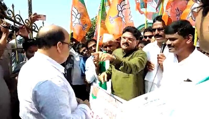 BJP joins farmers' 'cause' in Karnataka demanding higher MSP for sugarcane