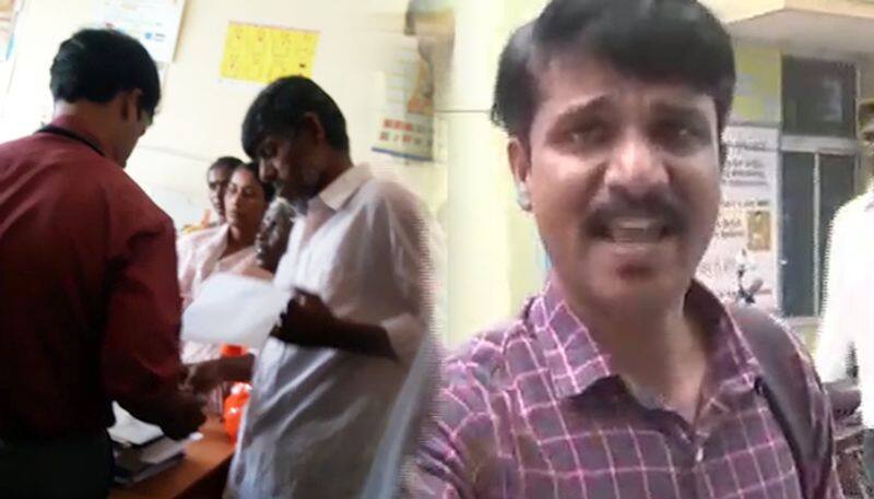 Doctor in Karnataka takes bribe to treat patients