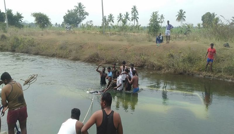 Private Bus Carrying 40 Falls in Lake in Mandya